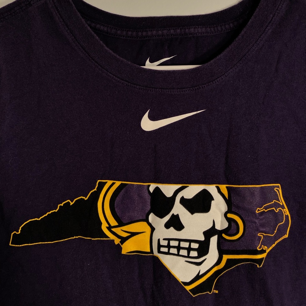 ECU Pirates Nike T-shirt 💛☠️💜